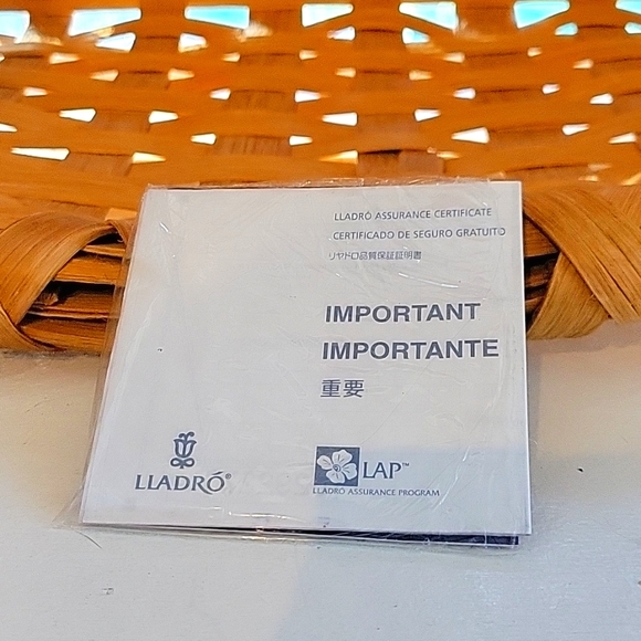 2002 LLADRO CHRISTMAS BALL - Picture 7 of 8